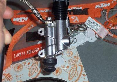 produciamo vaschette maggiorate e kit pistoncini p Ktm tutti - Annuncio 6079142