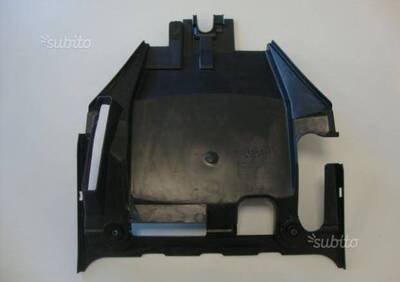 Coperchio vano portacasco Burgman 400 e 250 Suzuki - Annuncio 7878151