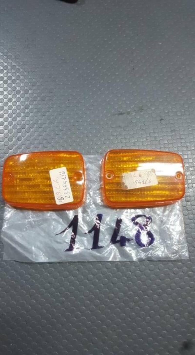 PLASTICHE FRECCE ANT. (CP) SUZUKI DR 600 SF Sgr