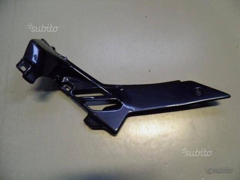 CHIUSURA FIANCHETTO DESTRO BLU PER APRILIA ETV1000