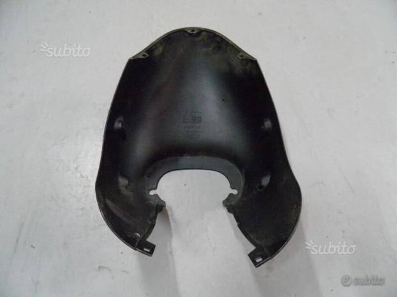 PARAFANGO ANTERIORE USATO PER APRILIA HABANA. (3)