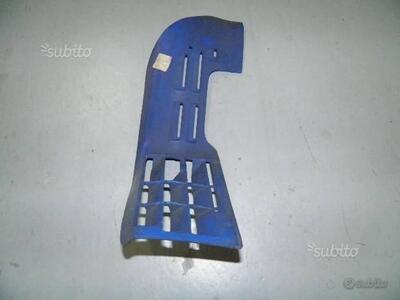 RETE COPRIRADIATORE PER APRILIA. CODICE AP8130454.