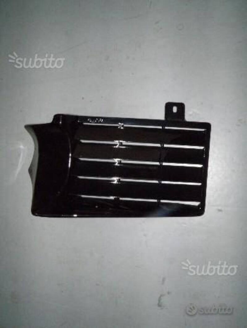 RETE CONVOGLIATORE Dx APRILIA. CODICE AP8230107