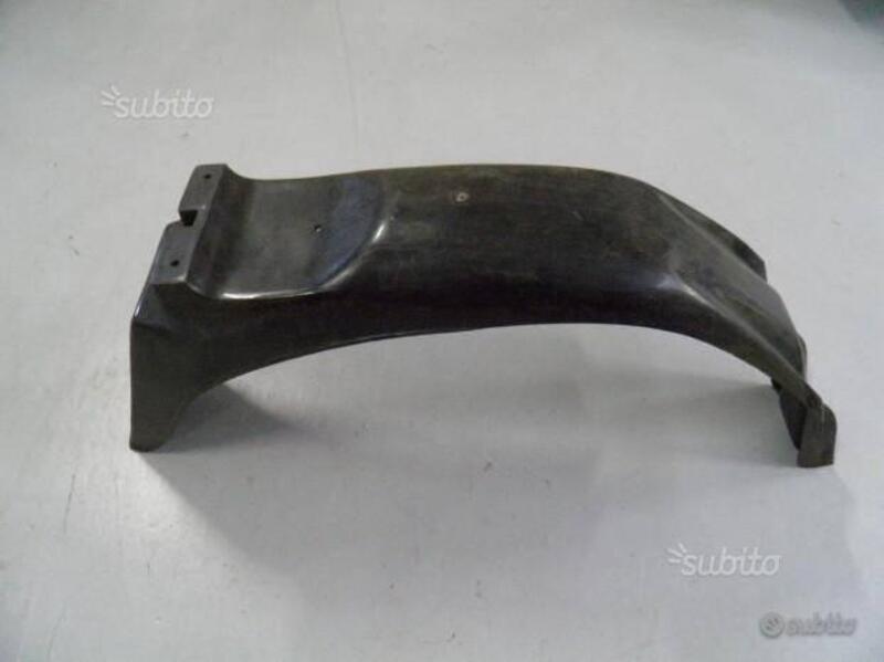 PARAFANGO POSTERIORE APRILIA. CODICE AP8126018