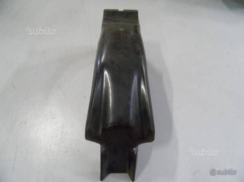 PARAFANGO POSTERIORE APRILIA. CODICE AP8126018 (3)