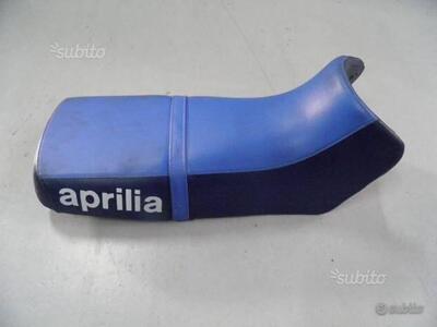 SELLA BICOLORE BLU PER APRILIA. CODICE AP8229032.
