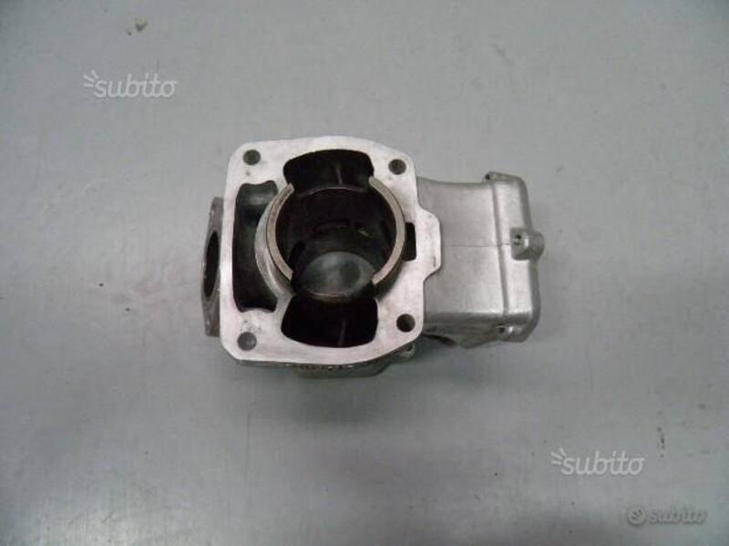 CILINDRO USATO PER APRILIA MOTORE ROTAX 125. (2)