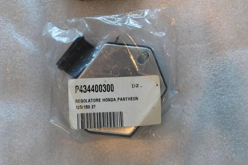 Regolatore tensione scooter e moto HONDA Sgr (2)