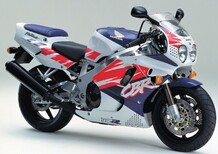 Le Belle e Possibili di Moto.it: Honda CBR 900RR FireBlade
