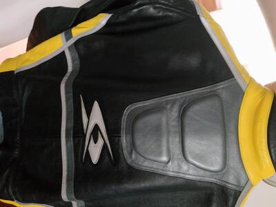 Tuta Divisibile SPIKE COLLECTION NERA-GIALLA Spyke