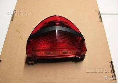 Faro posteriore Honda Cbr 900 929 anni 2000-2001 - Annuncio 8053051