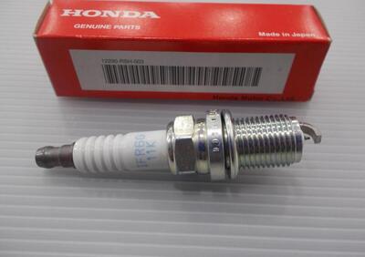 CANDELA NGK IFR6G-11k Honda - Annuncio 7412017