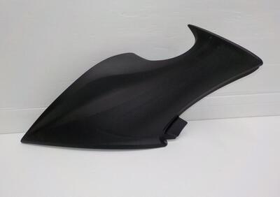 fianchetto sotto sella destro SUZUKI GSX S 1000 20  - Annuncio 7483821