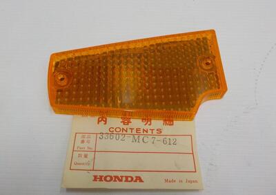 PLASTICA FRECCIA INDICATORE POSTERIORE DESTRA ORIG Honda - Annuncio 7559000