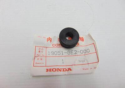 gommino montaggio radiatore originale HONDA NSR50 - Annuncio 7560086