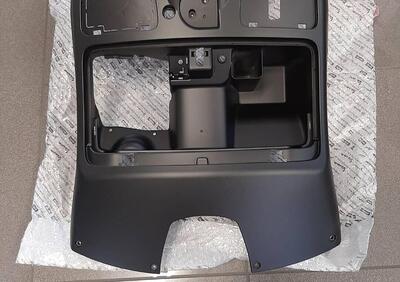 SCUDO INTERNO PER VESPA GTS 300 HPE NERO OPACO - Annuncio 8256943