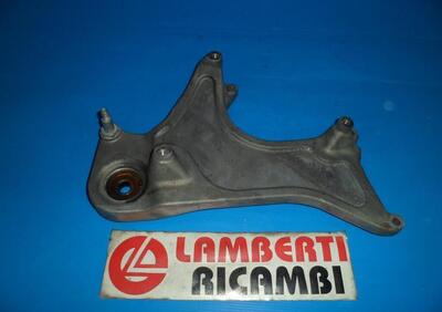 STAFFA RUOTA POSTERIORE BRACKET REAR WHEEL PIAGGIO  - Annuncio 8297178