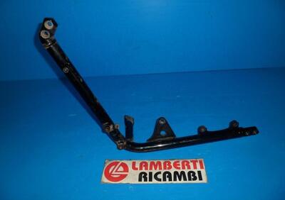 STAFFA SUPPORTO MOTORE CON PICCOLO DANNO SUZUKI MA  - Annuncio 8297557