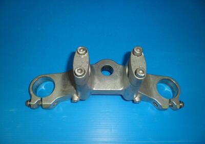 PIASTRA SUPERIORE FORCELLA SUZUKI BURGMAN 650 2005  - Annuncio 8298286