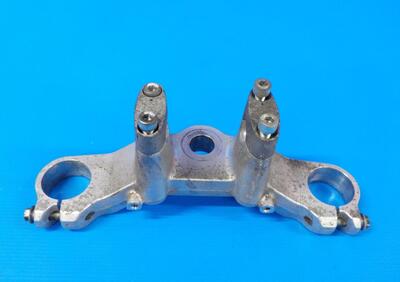 piastra superiore forcella SUZUKI BURGMAN 650 05 2  - Annuncio 8307221