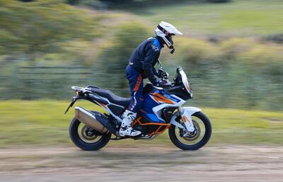 KTM 1290 SuperAdventure R TEST: l'abbiamo provata su strada e in enduro