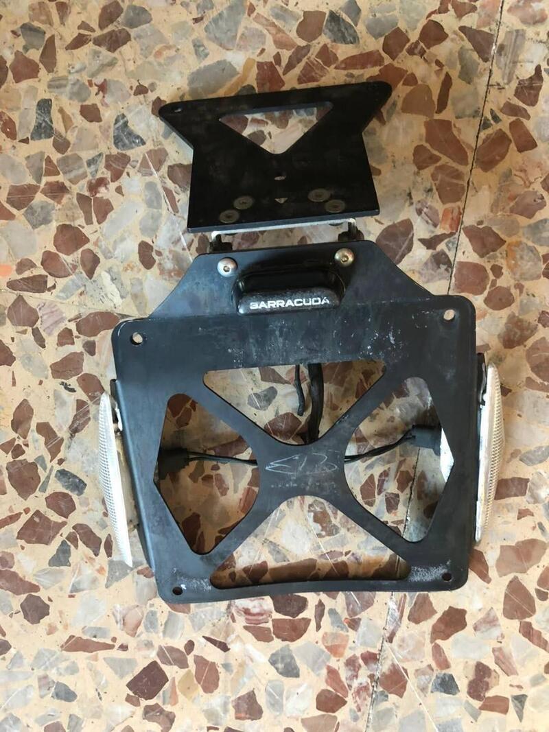 2010 PORTA TARGA BARRACUDA MV Agusta Brutale