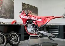 Da cross a supermoto in 5 minuti: GASGAS SM 450 F [Video]