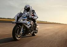 Evoluzione 2023 per la BMW S1000RR. Ecco le novità