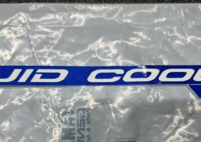 ADESIVO EMBLEMA YAMAHA “LIQUID COOLED” PER TZR 50 - Annuncio 9137775