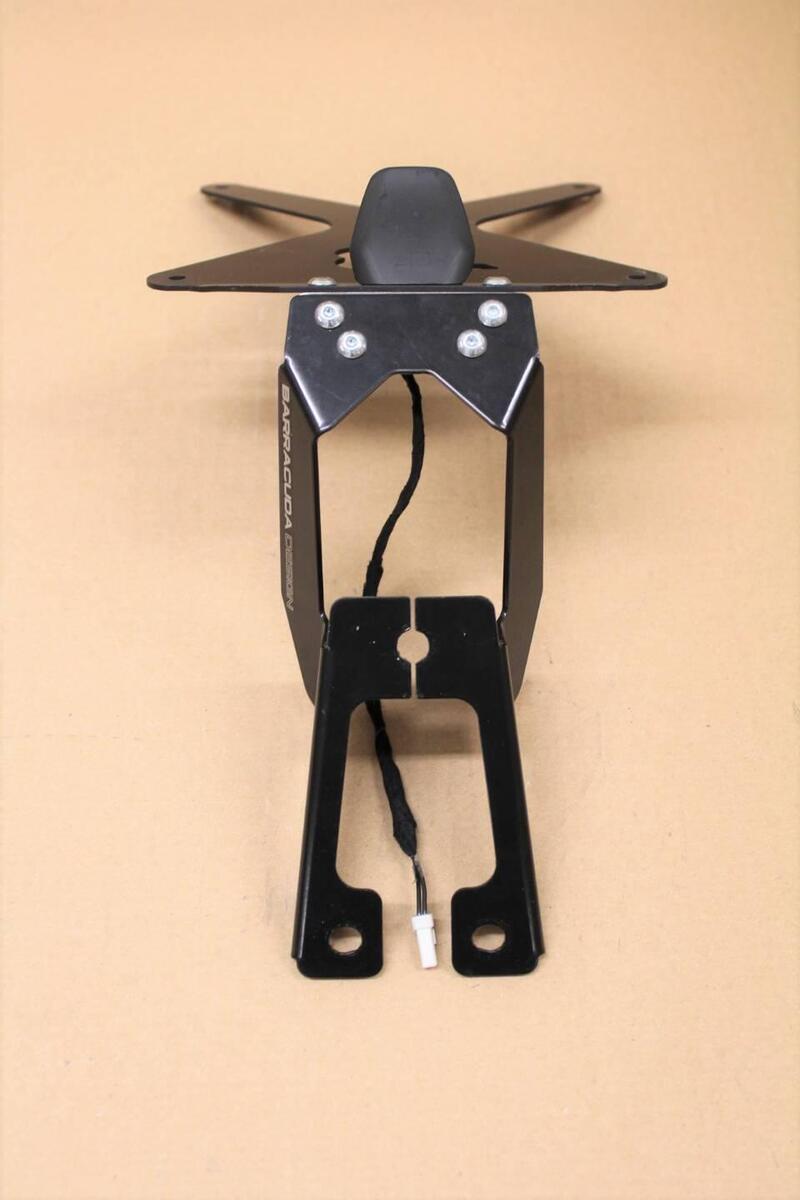 PORTATARGA + LUCE LED DUCATI HYPERMOTARD 950 2020- Barracuda (6)