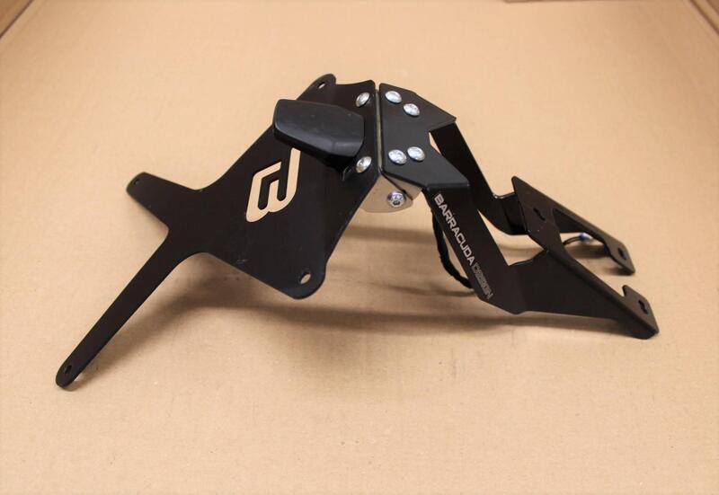 PORTATARGA + LUCE LED DUCATI HYPERMOTARD 950 2020- Barracuda (9)