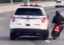 [VIDEO] New York. La polizia insegue uno scooter in autostrada, saranno riusciti a fermarlo?