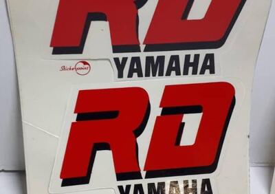 Coppia adesivi Yamaha RD neri e bianchi 109174/75 art - Annuncio 9293497