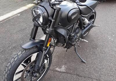 Ducati Scrambler 800 Icon Dark (2021 - 22) - Annuncio 9350749
