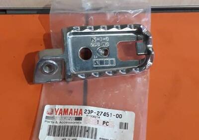 Pedana anteriori Sx Yamaha S.Tenerè 23P274510000 - Annuncio 9365536