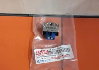 -Regolatore di tensione Yamaha 5RNH19600000 - Annuncio 9366849