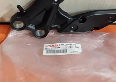 -Supporto pedana ant. Dx Yamaha 39P274430000 - Annuncio 9382990