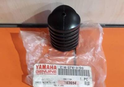 Gommimo poggiapiedi Yamaha 214274130000 - Annuncio 9387867