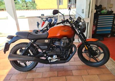 Moto Guzzi V7 Stone (2021 - 24) - Annuncio 9419099