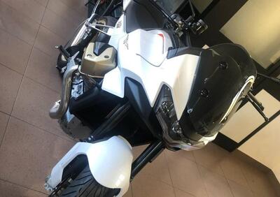 Moto Guzzi V100 Mandello (2023 - 24) - Annuncio 9365257