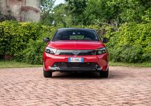 Opel Corsa 2024: la prova su strada della versione ibrida col cambio elettrico "magico"