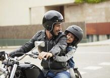 Bambini in moto: età minima per trasporto in moto e scooter e leggi in vigore