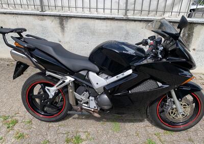 Honda VFR 800 (2002 - 05) - Annuncio 9486961