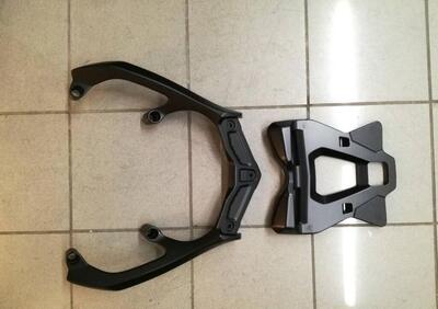 Portapacchi originale Yamaha per T Max 560 - Annuncio 9499478