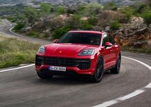 Porsche Cayenne coi pistoni: ci saranno per molti anni ancora 