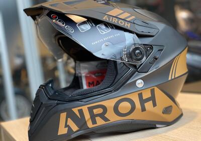 CASCO AIROH COMMANDER GOLD AND BLACK - Annuncio 9524339