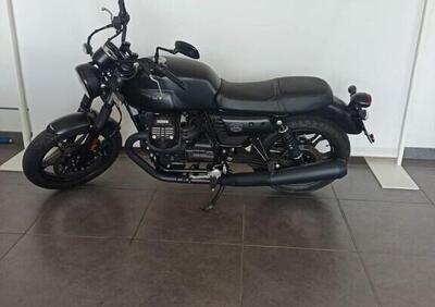 Moto Guzzi V7 III Stone (2017 - 20) - Annuncio 9525705