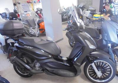 Piaggio Beverly 300 i.e. Police ABS-ASR (2017 - 20) - Annuncio 9527097