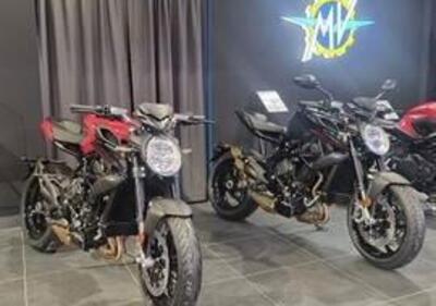 MV Agusta Brutale 800 R (2023 - 24) - Annuncio 9531301