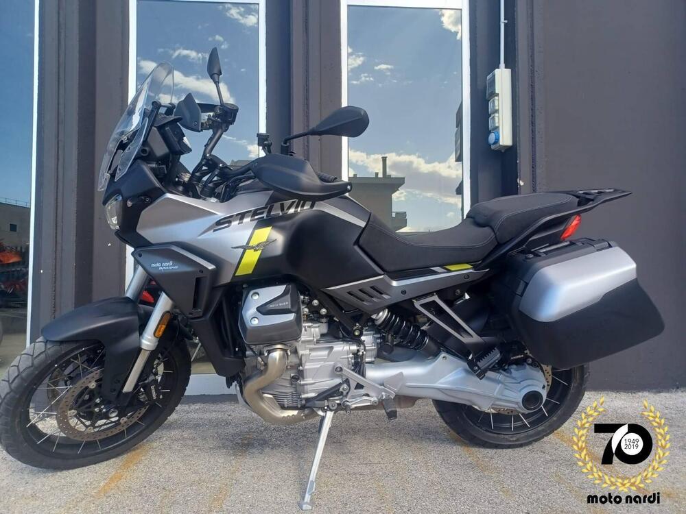 Moto Guzzi Stelvio (2024 - 25) Usata